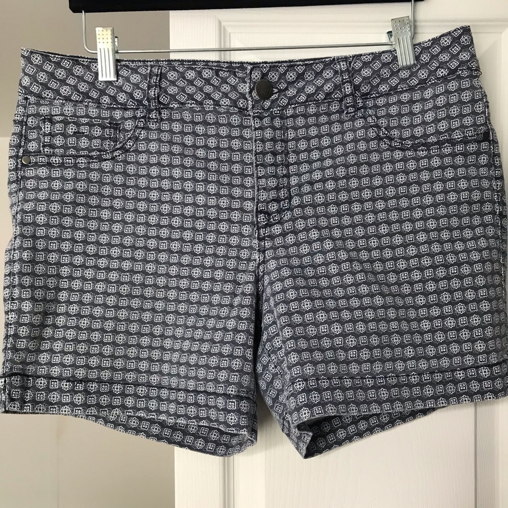 d.jeans shorts with floral print